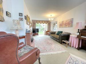 FINCH DRIVE- click for photo gallery